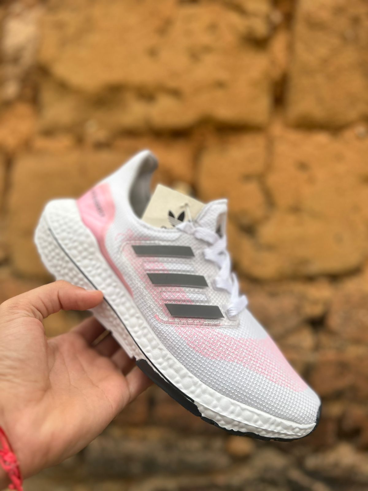 Tênis Ultraboost 21 Feminino Adidas Gelo/Rosa