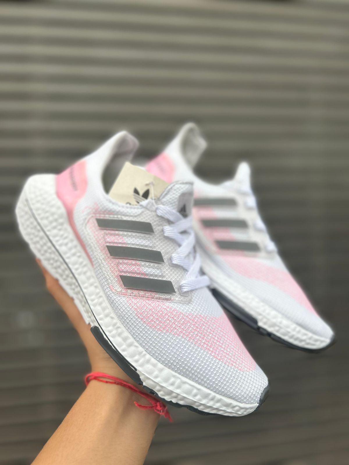 Tênis Ultraboost 21 Feminino Adidas Gelo/Rosa