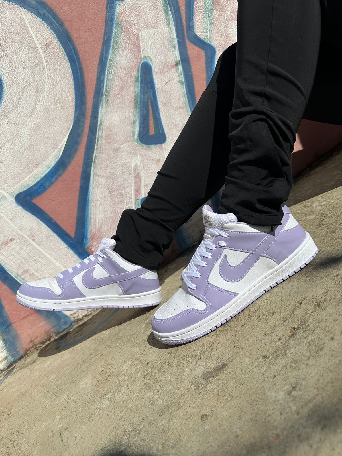 Tênis Dunk Low SB Feminino Nike Lilas